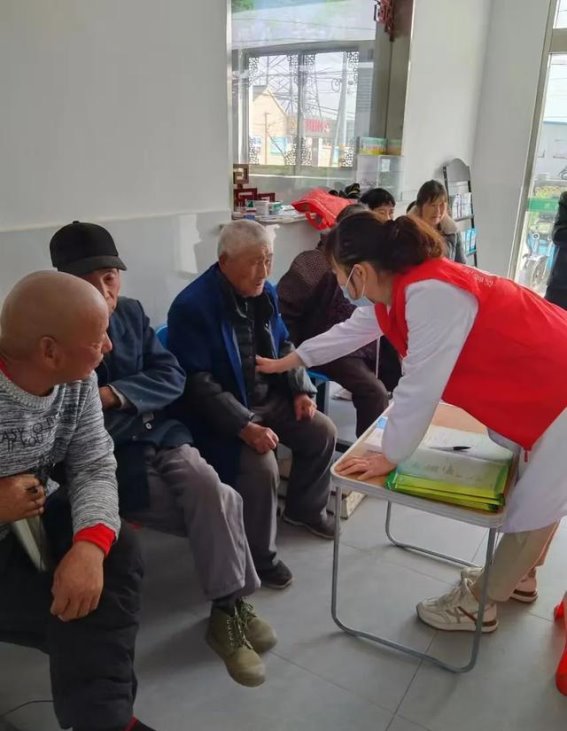 高邮市甘垛镇卫生院家庭药师服务深入千家万户