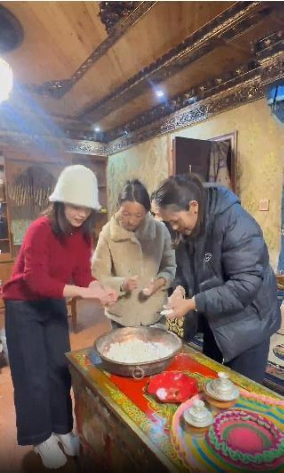 古突飘香迎新年——扎西曲登社区的藏历新年庆典