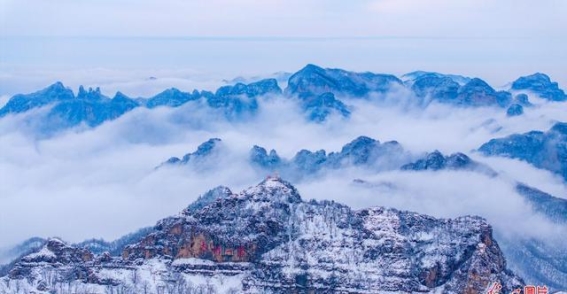 雪后王屋山，银装素裹的自然画卷