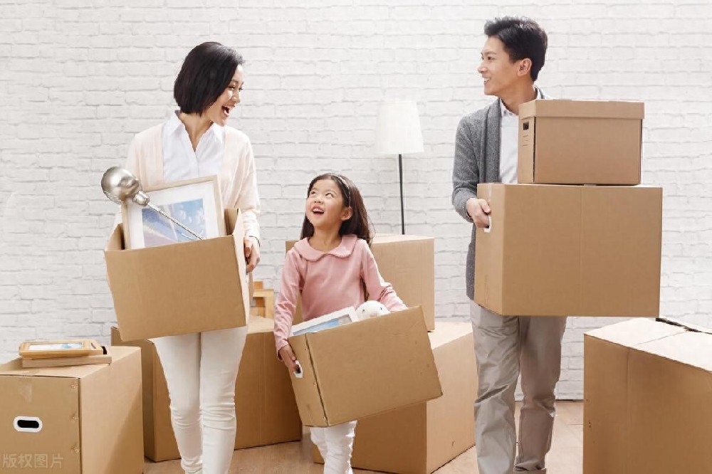 熊导航报道：搬家三不扔：书籍、碗碟与老物件，传承家族文化与尊重传统