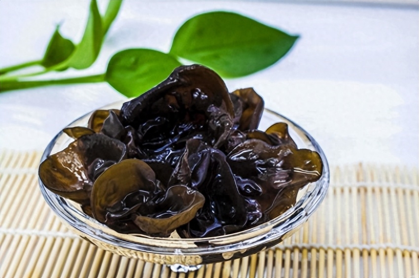泡发木耳：冷水VS热水，正确方法揭秘