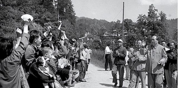 岁月长河中的英雄情怀——毛泽东与两位农妇的井冈山重逢