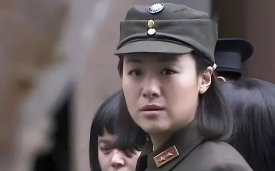 《潜伏》背后的吻戏插曲：沈傲君和孙红雷的一场重拍风波