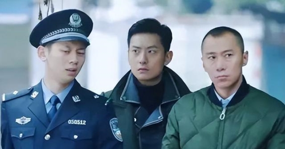 重磅刑侦力作，2023年震撼上线！揭秘《雾中系铃人》席卷榜首背后的制胜之道