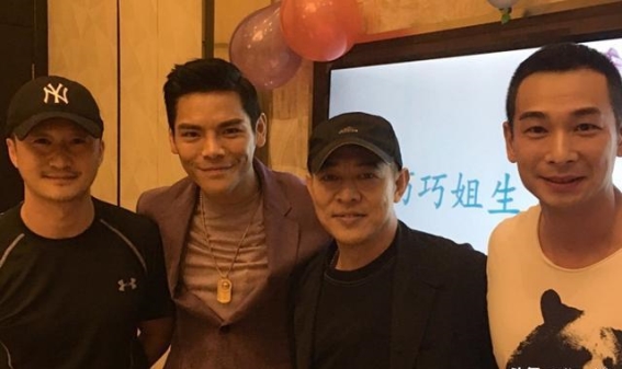 李连杰幸福生活揭秘：笑容背后的平凡与温情