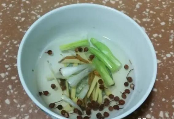 味蕾之舞：揭秘调饺子馅的独家技巧，香嫩多汁，好吃不腻