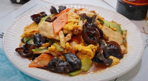 红颜中老：冬日进补，中老年人宜多食“四黑”养生保健