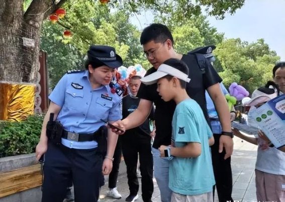 岳阳楼五一警务守护：平安背后的坚守与责任