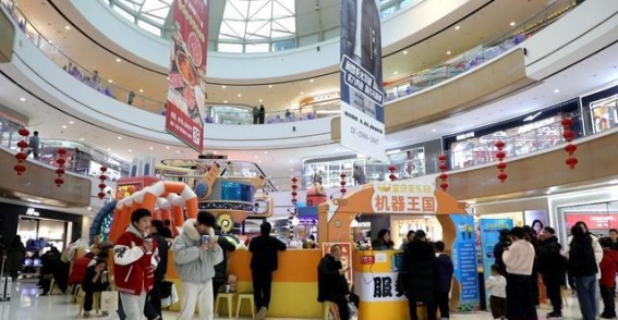 鹤城新春盛宴：非遗焕新与烟火升腾，开启2025年味新篇章