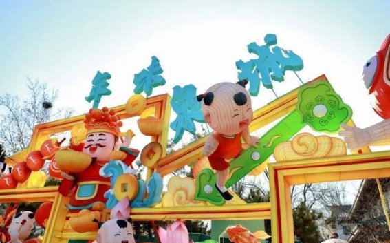 大明湖花灯会：在泉城的灯火中迎接新春的到来