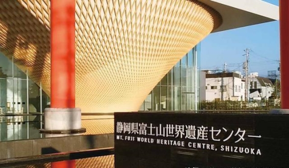 富士山与春樱的邂逅，箱根与温泉的完美融合