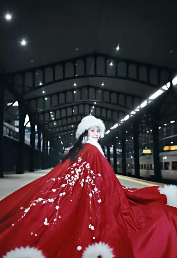 首趟冰雪旅拍主题列车开行，体验冬季之美