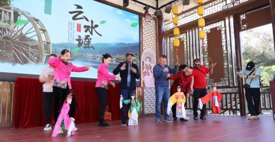 福建官洋村：春日踏青与文化之旅的交织