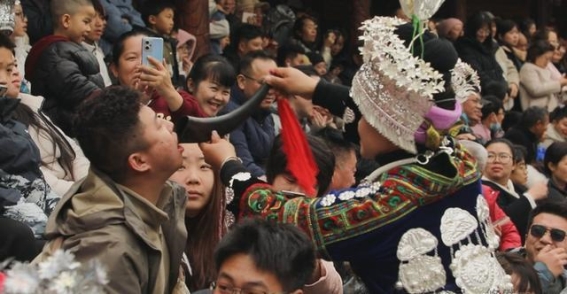 贵州雷山：春节期间民俗活动与苗族文化的精彩展示