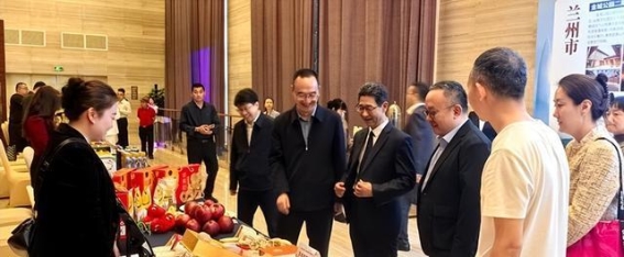 甘肃文创与特色产品在深圳展销：文化与市场的深度融合