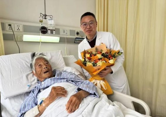 两位崇明人的温情故事：在医患关系中书写生命的尊严与希望