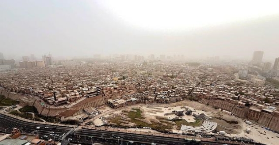 喀什之夜——在昆仑塔上俯瞰沙尘中的城市风情