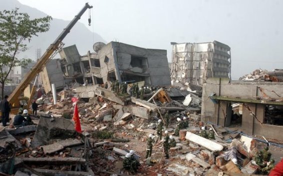 地震中的警觉与无奈