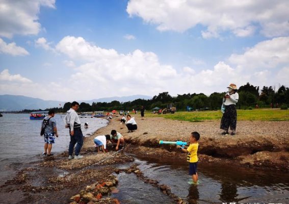 抚仙湖深度游：广龙小镇的避暑乐趣