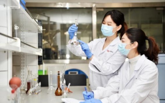 中医药国际化进程中的创新突破：以岭药业的全球战略