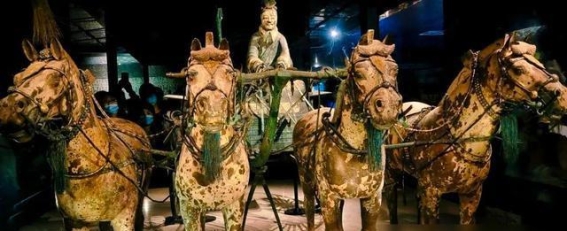 西安：经济繁荣下的“无机场”之谜