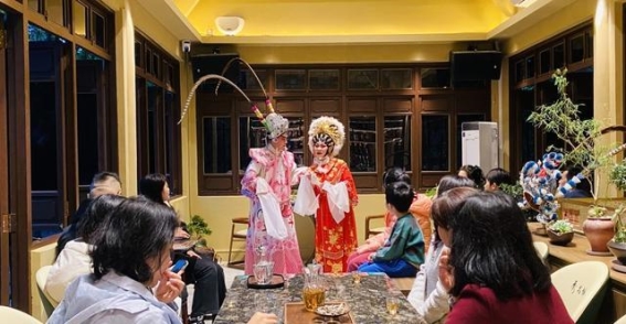 越秀公园夜文化新体验：粤剧与茶香交织的非遗之夜
