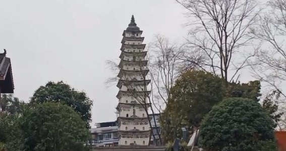 白塔公园——时光交织的乐园