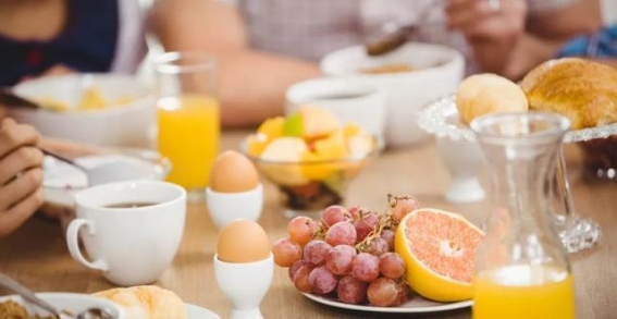 早餐与晚餐：哪一餐对身体的影响更深远？