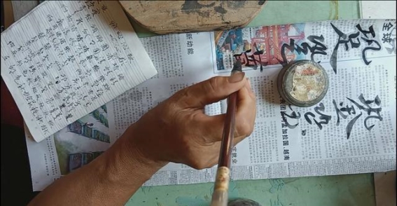 神经磷脂的绝缘奥秘与生物电信号的传导