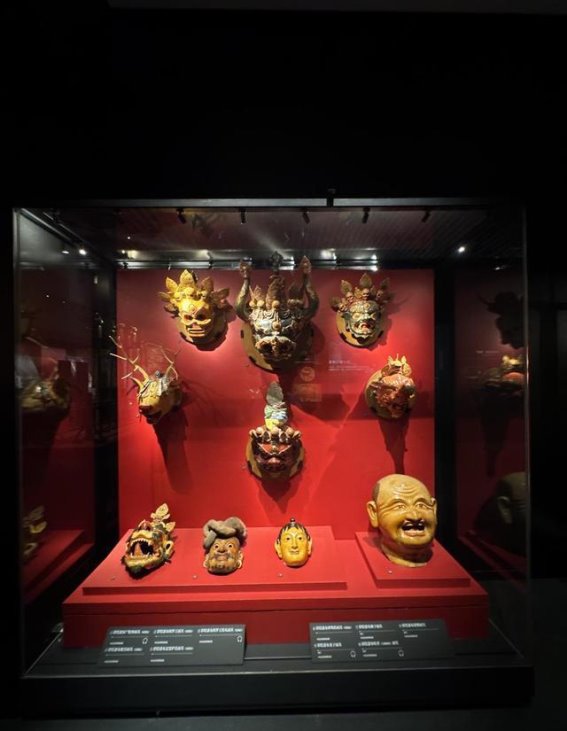 布达拉宫文物首次入川 展现世界文化遗产的跨越时空对话
