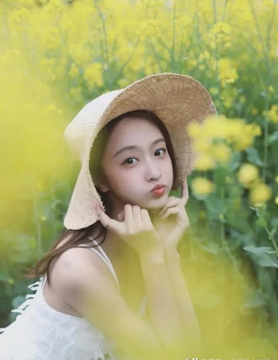 春日油菜花田，拍照姿势11种，捕捉最美瞬间