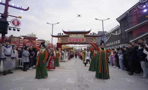 东北不夜城2025年度试营业盛大开启，文化与创意交织的新篇章