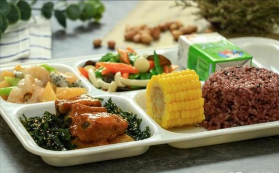 下馆子，如何辨别是预制菜”还是现炒的”？看这4点就够够了