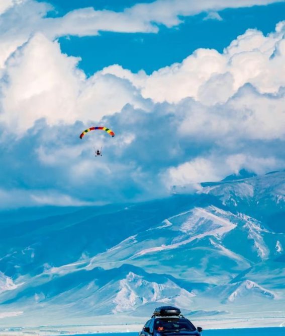 新疆淡季，三个月的独享春景与蓝冰奇遇