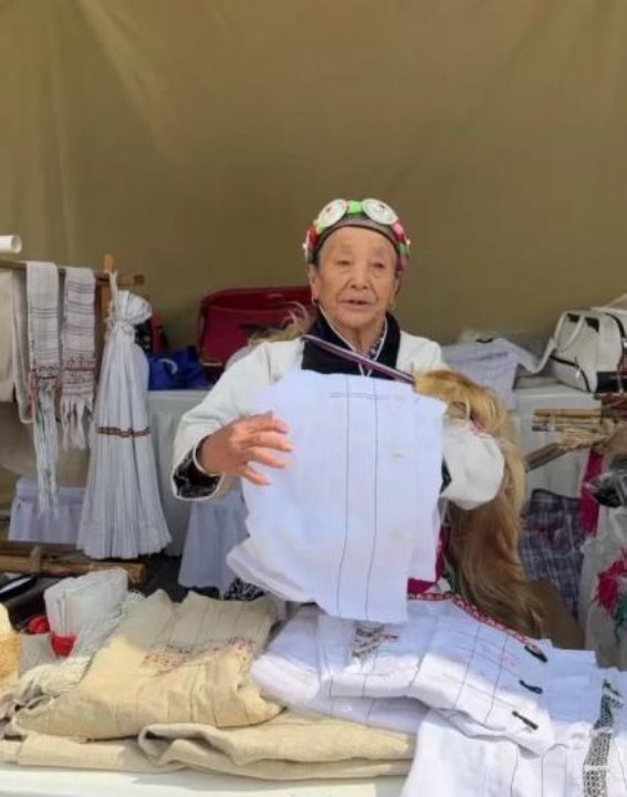 2025年“香格里拉”东巴文化旅游活动的盛大开幕