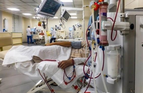 42岁男子因忽视频繁夜尿，最终查出肾衰竭，医生感叹：早有征兆，勿轻视健康警告