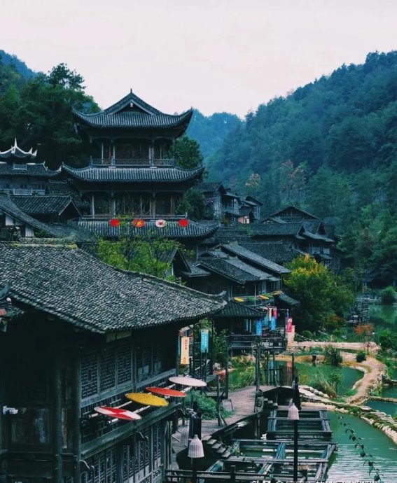 贵州遵义的乌江寨：一场梦幻般的千与千寻之旅