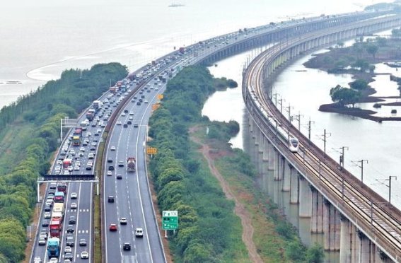 五一假期返程高峰：各地交通压力与应对措施