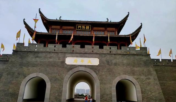 18亿投资堆砌的盛唐幻夜，终究未能让历史重生