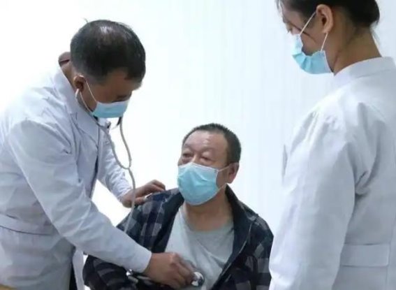 早晨的异常不容忽视，警惕高血压的早期信号