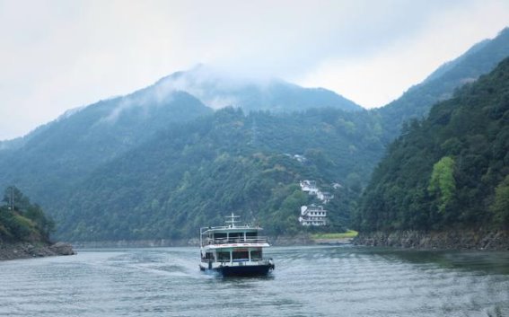春雨中的新安江山水画廊，江南水乡的真情流露