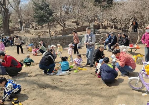古梨园内儿童沙滩区：为孩子们打造的城市乐园