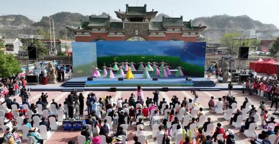 第四十二届兰州桃花会在安宁区仁寿山盛大启幕