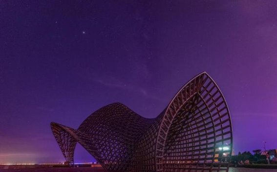 滴水湖：上海周末度假的理想选择