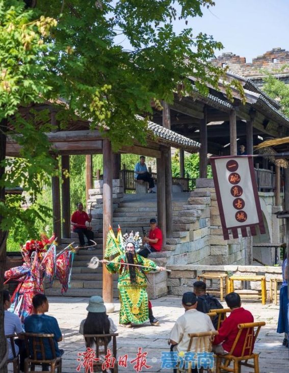 泉城济南“五一”假期文旅市场火爆，游客热情高涨
