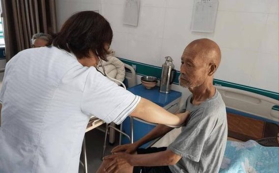 肝病老年患者的四大结局与风险，尤其是50岁以上群体如何有效预防