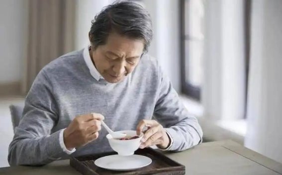 适度节食：抗衰老与健康的关键之道