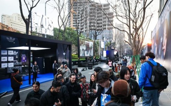 南京西路“贝壳头”限时街区：年轻人全新的打卡圣地