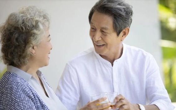 戒酒有助于散结？医生建议结节患者避免这四种食物