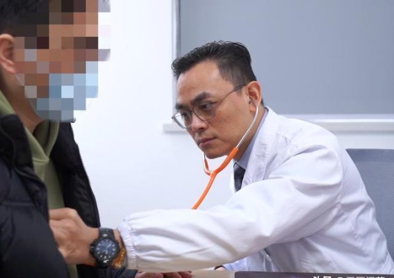 甲流后症状未愈，38岁男子反复胸闷气喘，最终确诊为肺栓塞